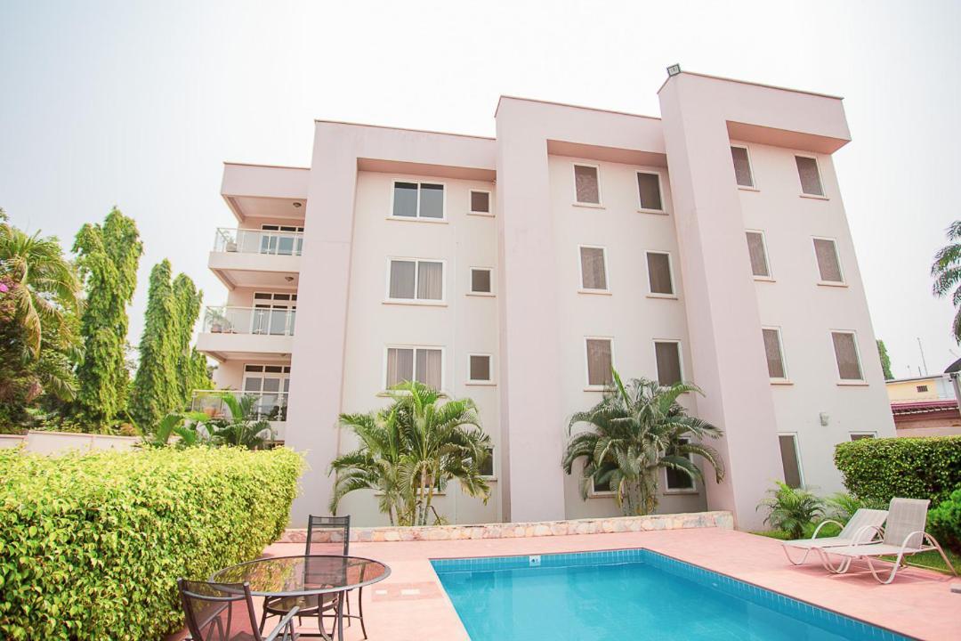 Bertha'S Court D-Plus Apartments Dzorwulu 外观 照片