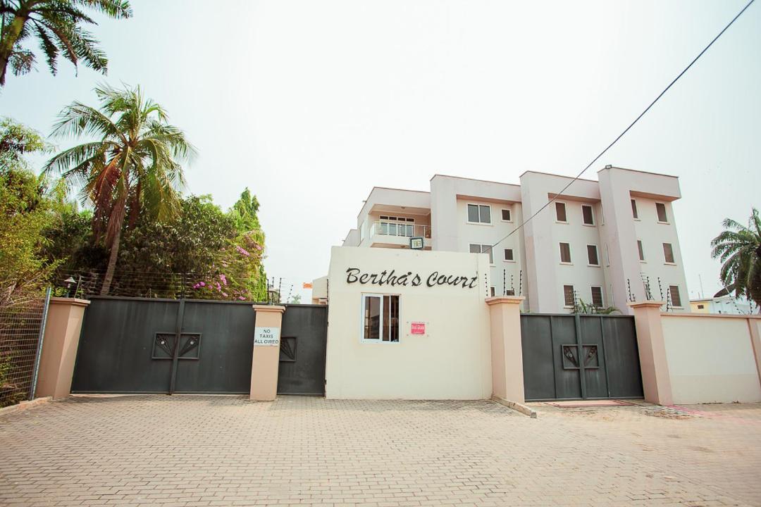 Bertha'S Court D-Plus Apartments Dzorwulu 外观 照片