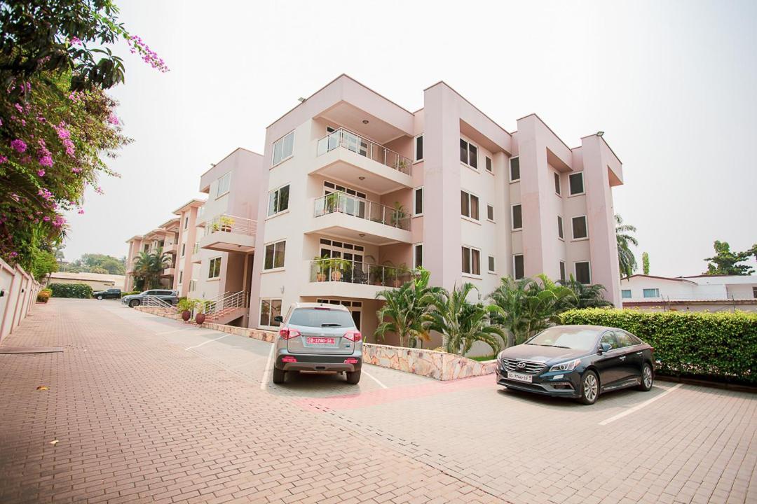 Bertha'S Court D-Plus Apartments Dzorwulu 外观 照片