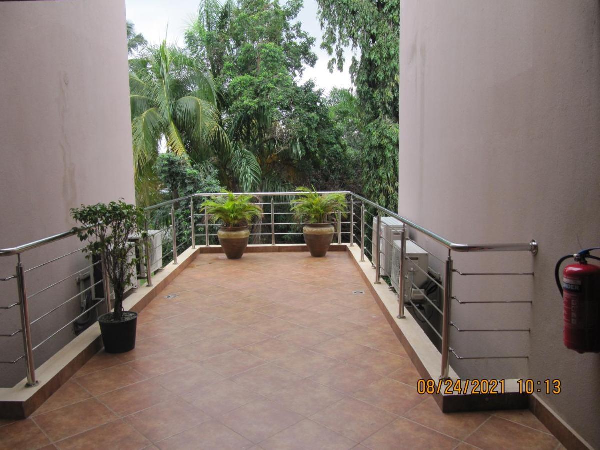 Bertha'S Court D-Plus Apartments Dzorwulu 外观 照片