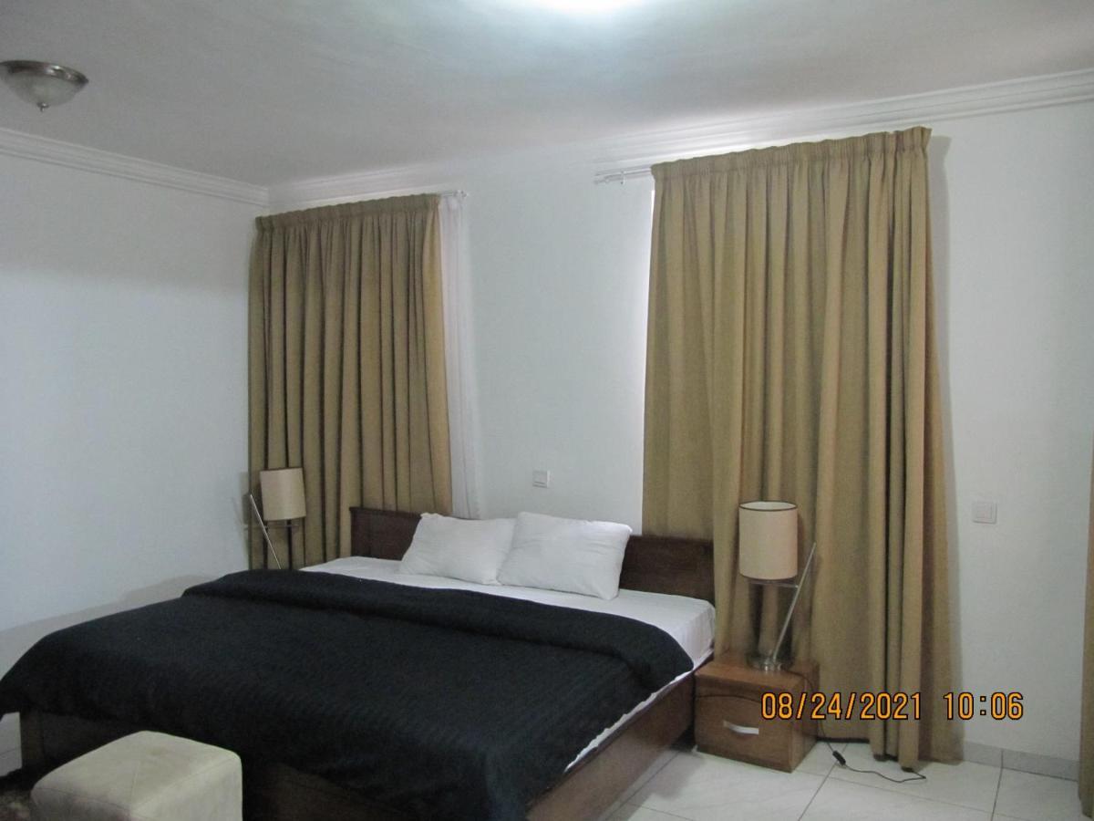 Bertha'S Court D-Plus Apartments Dzorwulu 外观 照片