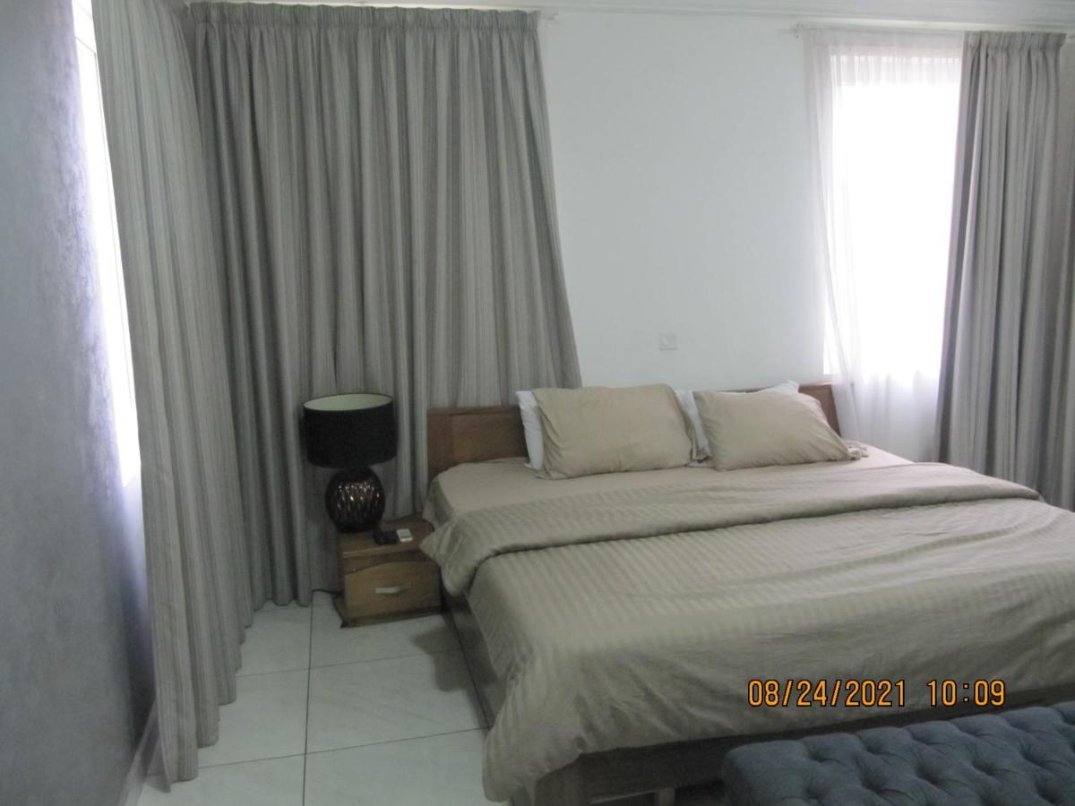 Bertha'S Court D-Plus Apartments Dzorwulu 外观 照片