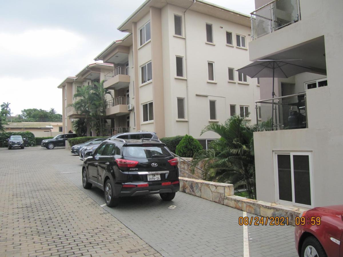 Bertha'S Court D-Plus Apartments Dzorwulu 外观 照片