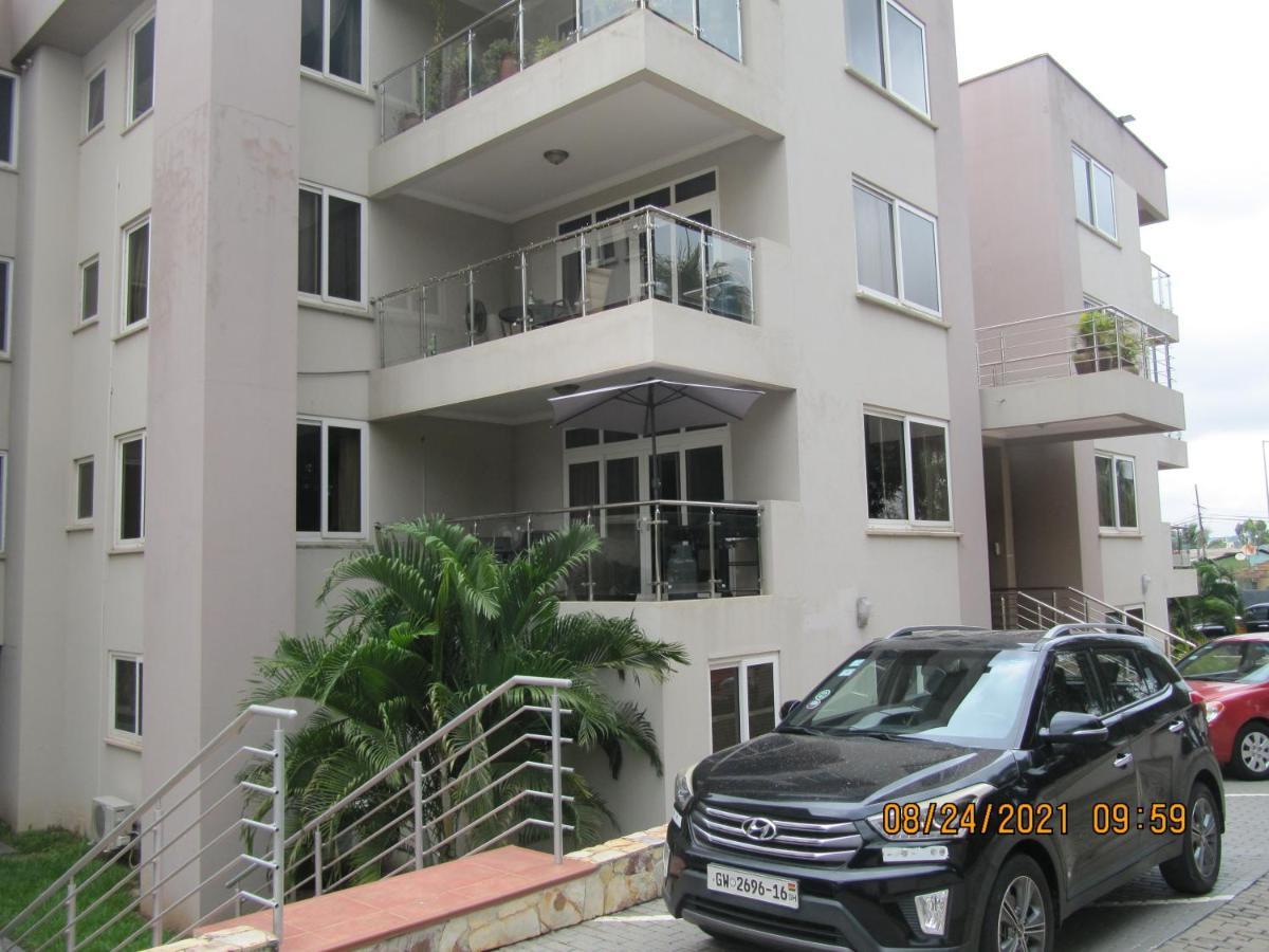 Bertha'S Court D-Plus Apartments Dzorwulu 外观 照片