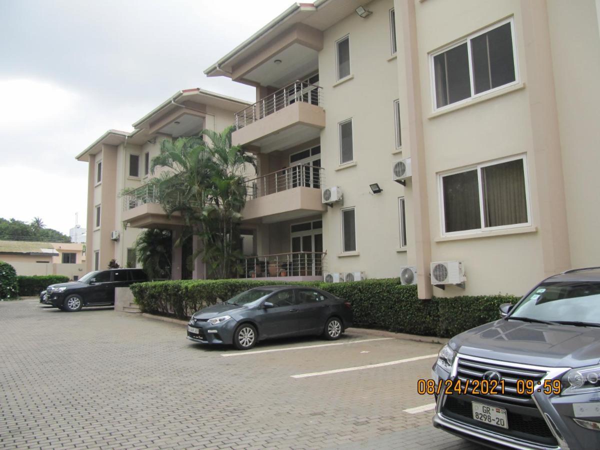 Bertha'S Court D-Plus Apartments Dzorwulu 外观 照片