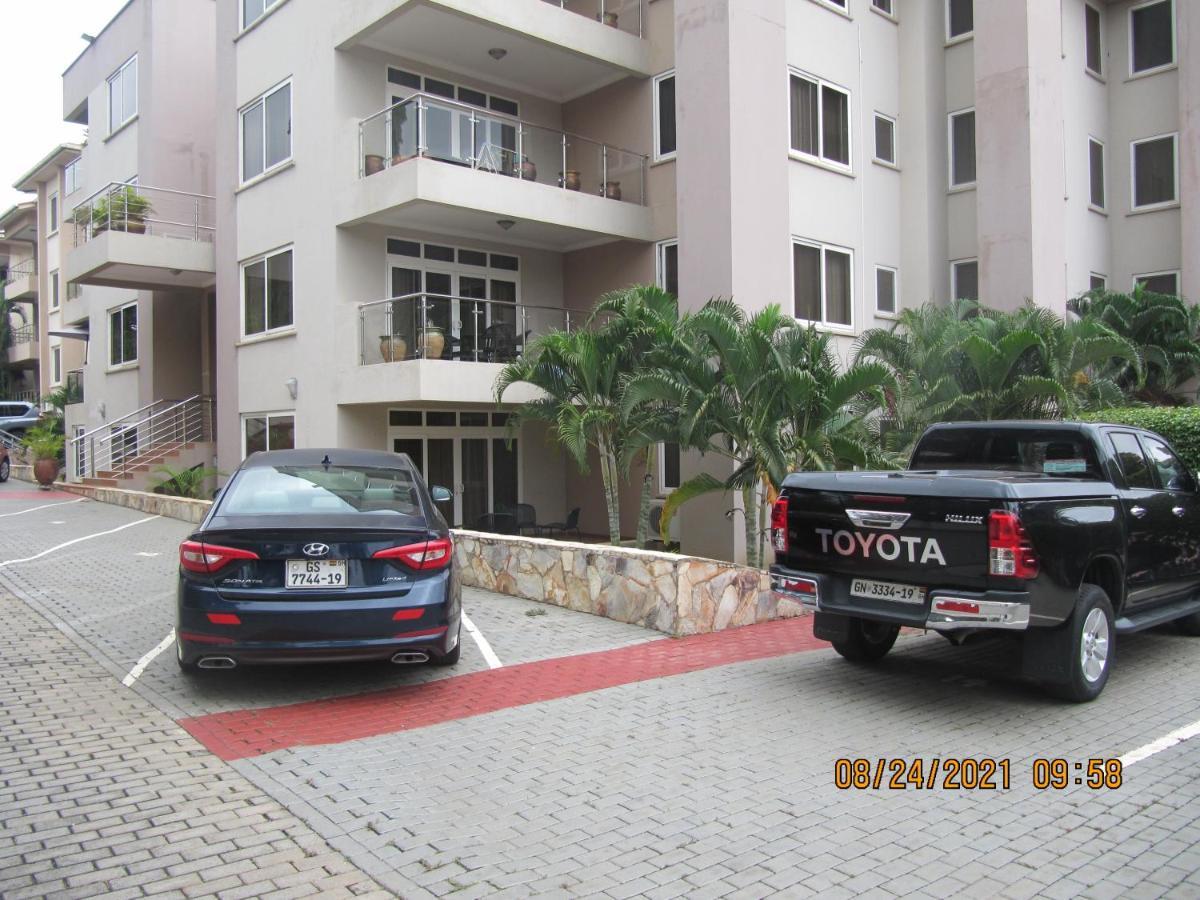 Bertha'S Court D-Plus Apartments Dzorwulu 外观 照片
