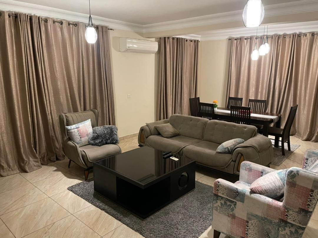 Bertha'S Court D-Plus Apartments Dzorwulu 外观 照片