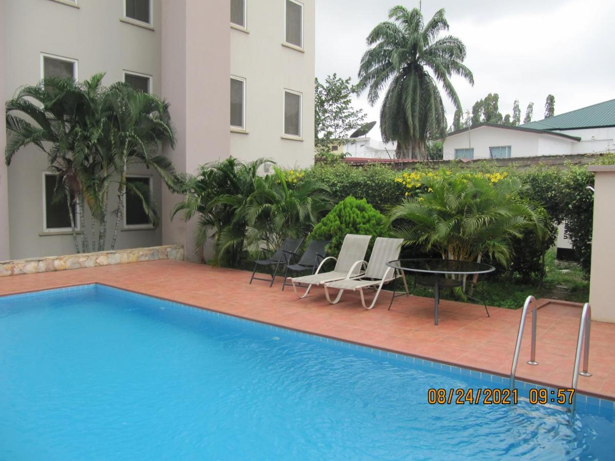 Bertha'S Court D-Plus Apartments Dzorwulu 外观 照片