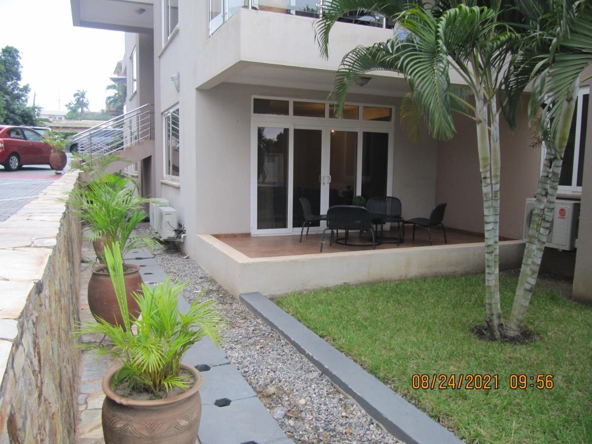 Bertha'S Court D-Plus Apartments Dzorwulu 外观 照片
