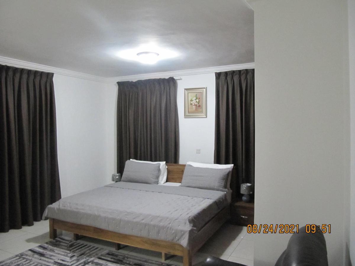 Bertha'S Court D-Plus Apartments Dzorwulu 外观 照片